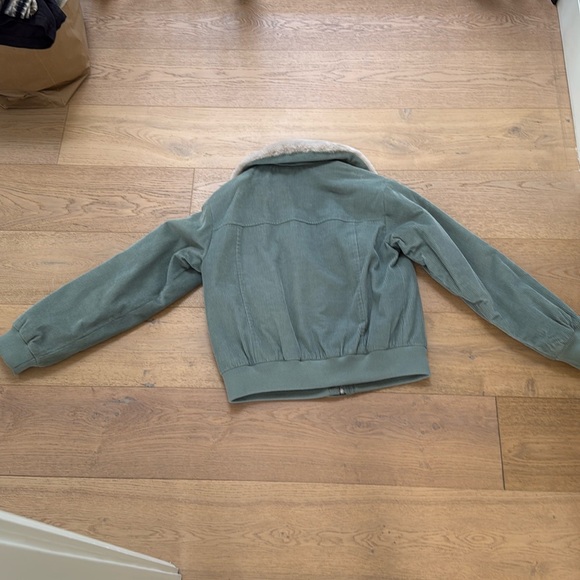 Corduroy Levi’s bomber w Faux Fur - Picture 3 of 4